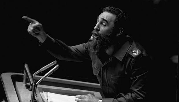 Fidel Castro pidato. Foto dari tempo.co