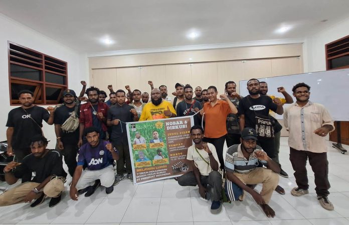Diskusi oleh BEM USTJ dan LBH Papua pada 28 April 2024 di Jayapura. Foto dok LBH Papua.