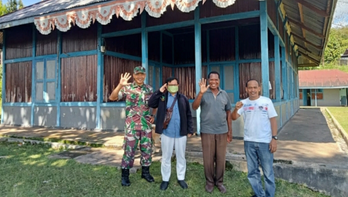 Rumah yang katanya tempat singgah Soekarno sewaktu diasingkan di Ayamaru. Foto dari masroorlibrary.com