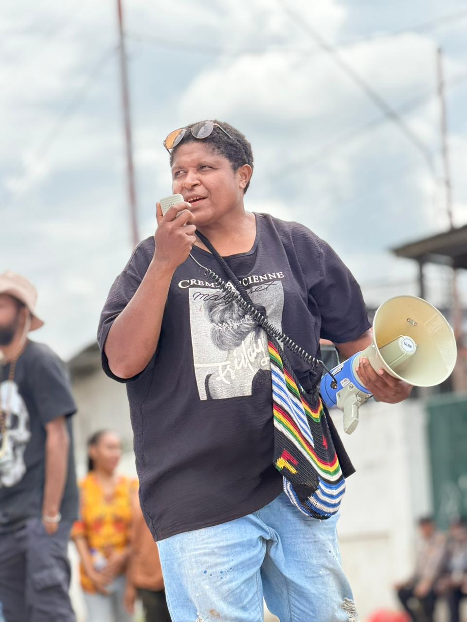 Orasi Vero Huby dari Solidaritas Perempuan Bersatu. Foto: Dokumentasi Jefry Wenda.